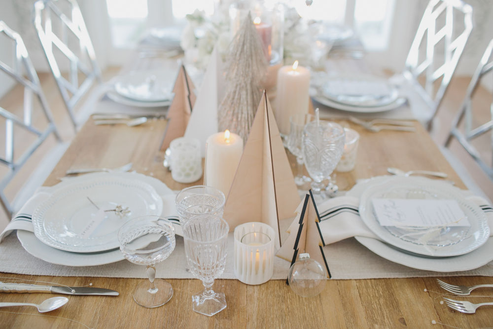 How to Style the Perfect Holiday Table